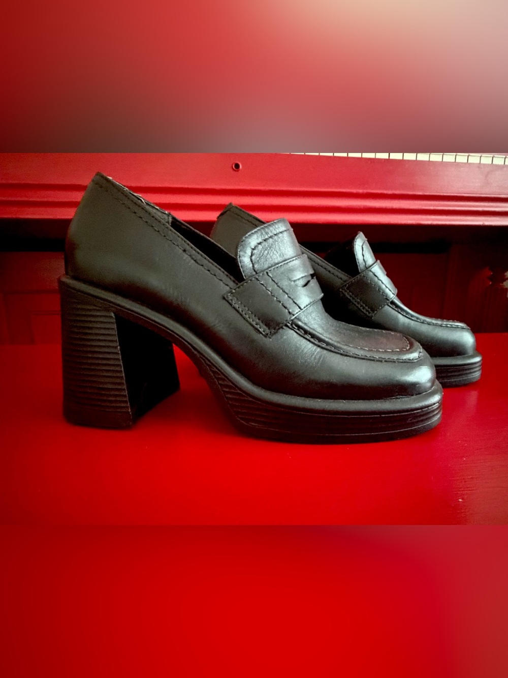 Vintage 90s Steve Madden Chunky Platform Loafers | Black Leather Y2K